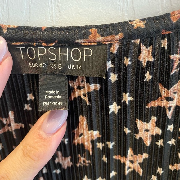 Beautiful stary wrap dress - Picture 2 of 5